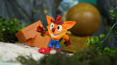 Crash Bandicoot 2.5-Inch Boulder Dash Diorama--كراش بانديكوت 2.5 بوصة بولدر داش ديوراما