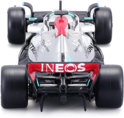 Bburago 1:43 MERCEDES-AMG Petronas F1 Team W13 (2022) w/Helmet-BUR18-38066(#44)--1:43 سيارة مرسيدس 2022مع خوذة بمقاس من بوراجو