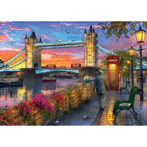 Ravensburger Tower Bridge at Sunset 1000 pcs--جسر برج ريفينز بيرغر عند غروب الشمس قطعه1000